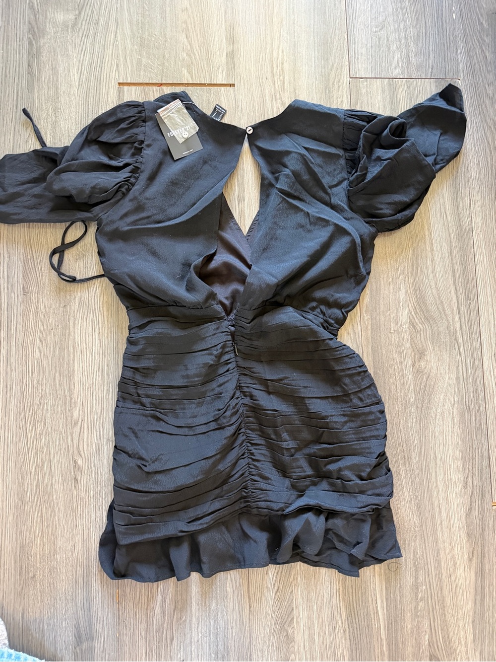 Forever 21 Black Ruched Wrap Mini Dress with Puff Sleeves - Picture 11 of 11